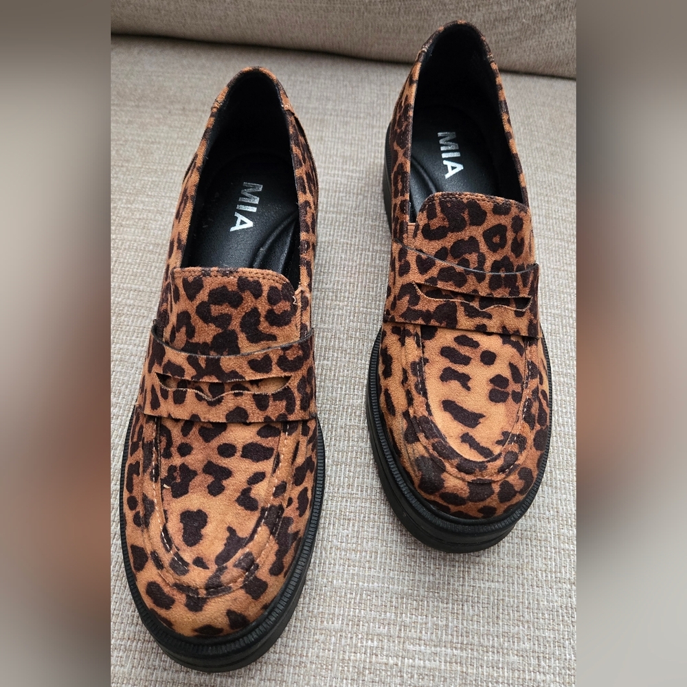 MIA Leopard Print Loafers. Size 8